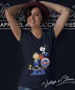 Charlie Brown Snoopy New York Mets Christmas V Neck TShirt