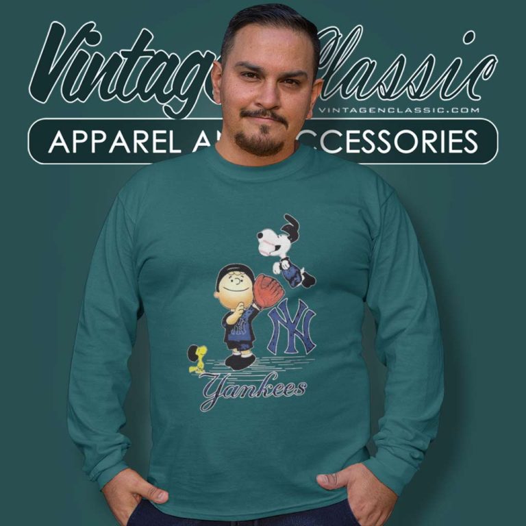 Charlie Brown Snoopy New York Yankees Christmas Long Sleeve Tee Charlie Brown Snoopy New York Yankees Christmas Long Sleeve Tee