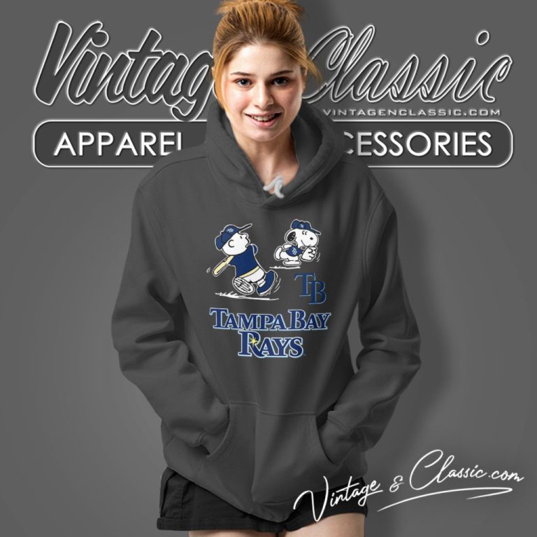 Charlie Brown Snoopy Playing Baseball Tampa Bay Rays Hoodie Charlie Brown Snoopy Playing Baseball Tampa Bay Rays Hoodie