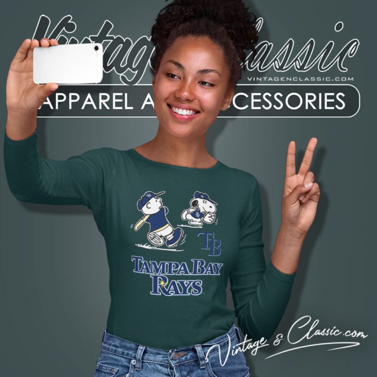 Charlie Brown Snoopy Playing Baseball Tampa Bay Rays Long Sleeve Tee Charlie Brown Snoopy Playing Baseball Tampa Bay Rays Long Sleeve Tee