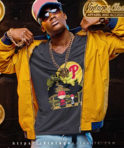 Charlie Brown Snoopy Sit Under Moon Halloween Philadelphia Phillies Logo V Neck TShirt