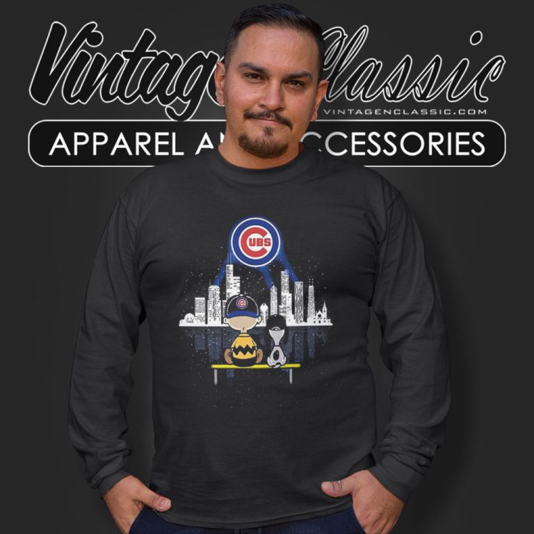 Charlie Brown Snoopy Watching City Chicago Cubs Long Sleeve Tee Charlie Brown Snoopy Watching City Chicago Cubs Long Sleeve Tee