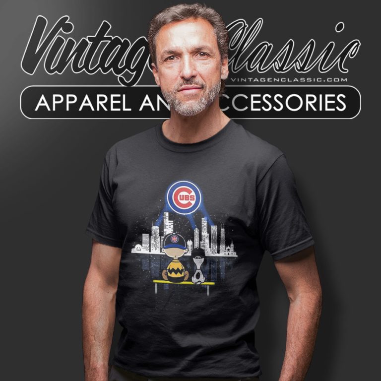 Charlie Brown Snoopy Watching City Chicago Cubs T Shirt Charlie Brown Snoopy Watching City Chicago Cubs T Shirt