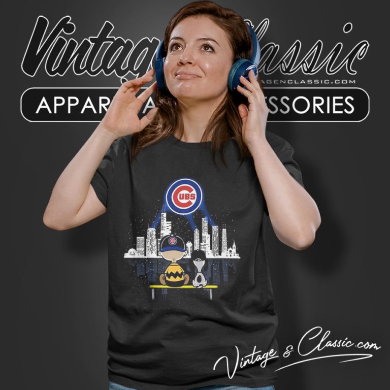 Charlie Brown Snoopy Watching City Chicago Cubs Women T Shirt Charlie Brown Snoopy Watching City Chicago Cubs Women T Shirt