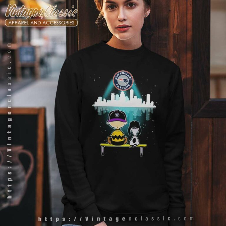 Charlie Brown Snoopy Watching City New England Patriots Sweatshirt Charlie Brown Snoopy Watching City New England Patriots Sweatshirt