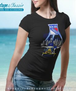 Charlie Brown Snoopy Watching City New York Rangers Women TShirt