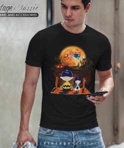 Charlie Brown Snoopy Watching New England Patriots Halloween T Shirt