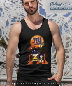 Charlie Brown Snoopy Watching New York Giants Halloween Tank Top Racerback