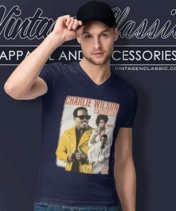 Charlie Wilson Shirt In It To Win It 2017 Black Tour 5 Charlie Wilson Shirt In It To Win It 2017 Black Tour V Neck TShirt