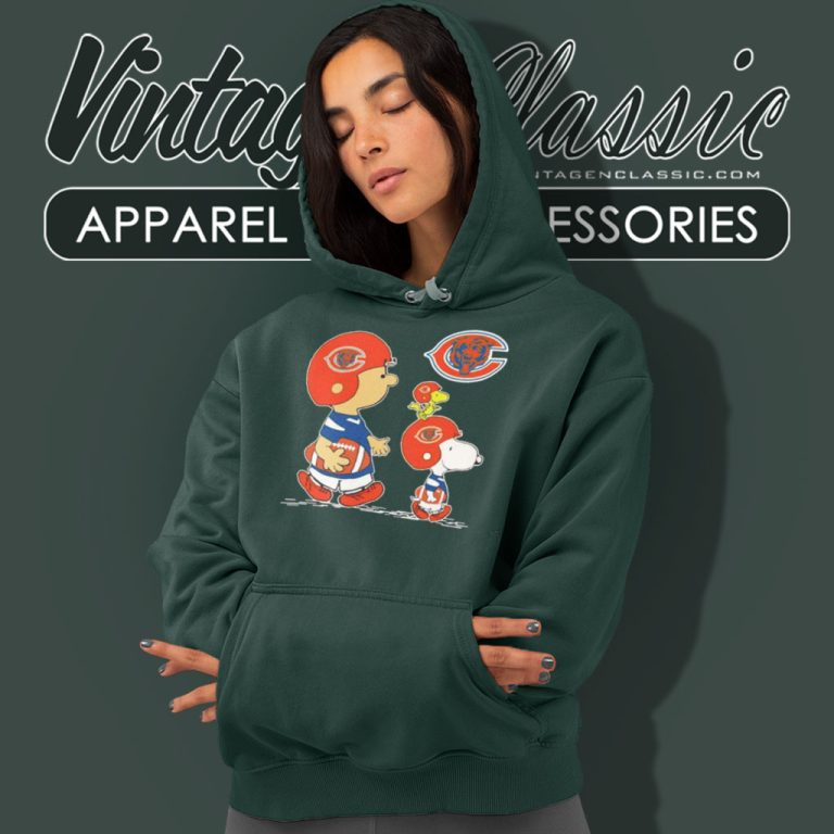 Chicago Bears Snoopy Charlie Brown And Woodstock Hoodie Chicago Bears Snoopy Charlie Brown And Woodstock Hoodie