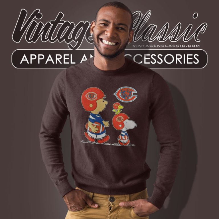 Chicago Bears Snoopy Charlie Brown And Woodstock Sweatshirt Chicago Bears Snoopy Charlie Brown And Woodstock Sweatshirt