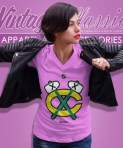 Chicago Blackhawks Old Emblem Throwback Logo V Neck TShirt