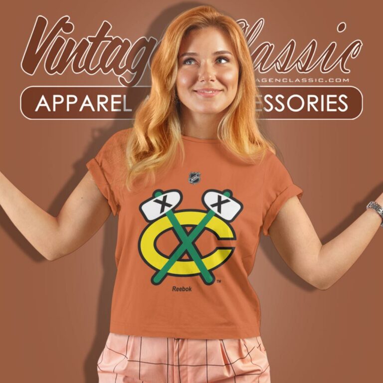 Chicago Blackhawks Old Emblem Throwback Logo Women T Shirt Chicago Blackhawks Old Emblem Throwback Logo Women T Shirt