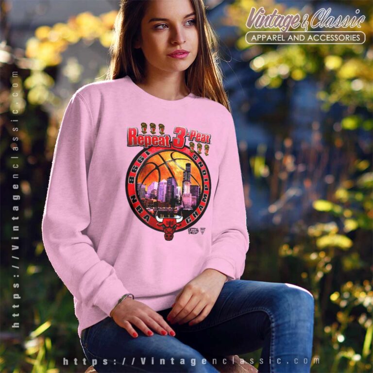 Chicago Bulls 3 Peat 1998 Nba Champions Sweatshirt Chicago Bulls 3 Peat 1998 Nba Champions Sweatshirt