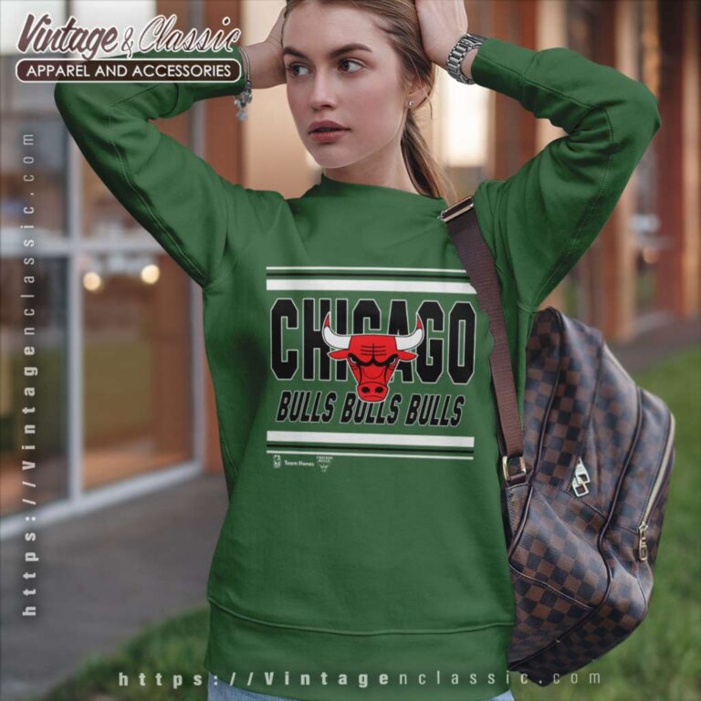 Chicago Bulls Basketball Big Logo Sweatshirt Chicago Bulls Basketball Big Logo Sweatshirt