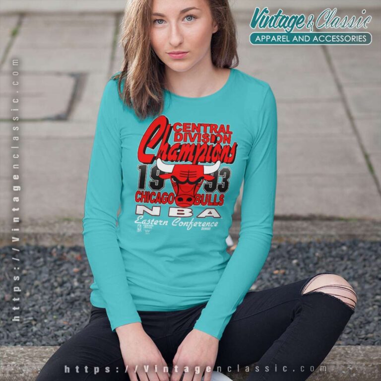 Chicago Bulls Big Logo Nba Basketball Team Champions 1993 Long Sleeve Tee Chicago Bulls Big Logo Nba Basketball Team Champions 1993 Long Sleeve Tee
