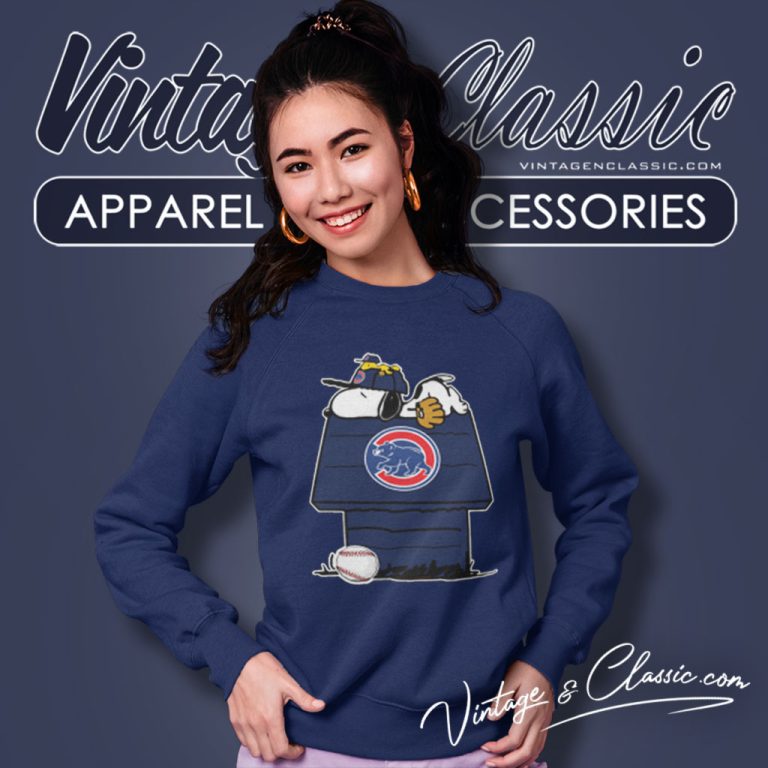 Chicago Cubs Snoopy And Woodstock Resting Together Sweatshirt Chicago Cubs Snoopy And Woodstock Resting Together Sweatshirt