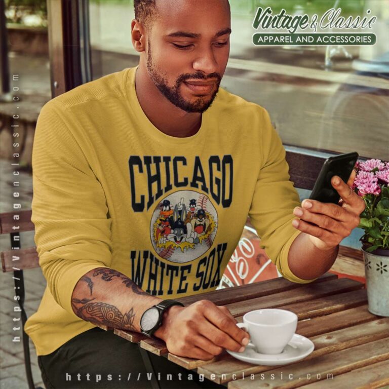 Chicago White Sox Looney Tunes Sweatshirt Chicago White Sox Looney Tunes Sweatshirt