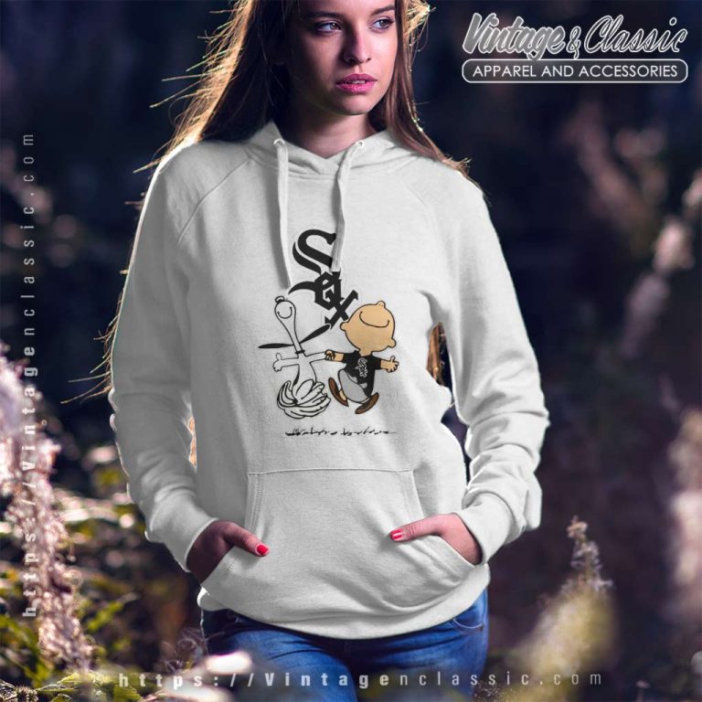 Chicago White Sox Mlb Snoopy And Charlie Brown Hoodie Chicago White Sox Mlb Snoopy And Charlie Brown Hoodie