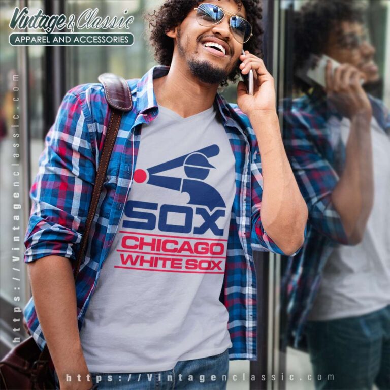 Chicago White Sox Primary Logo V Neck TShirt Chicago White Sox Primary Logo V Neck TShirt
