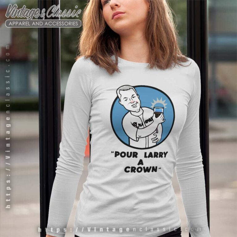 Chipper Jones Atlanta Braves Pour Larry A Crown Long Sleeve Tee Chipper Jones Atlanta Braves Pour Larry A Crown Long Sleeve Tee