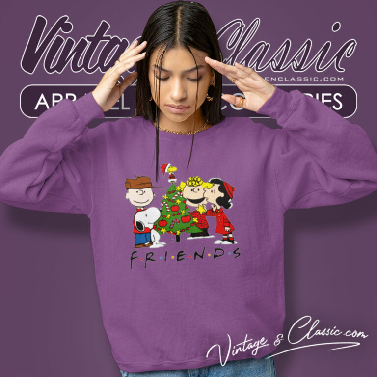Christmas Charlie Brown And Friend Sweatshirt Christmas Charlie Brown And Friend Sweatshirt