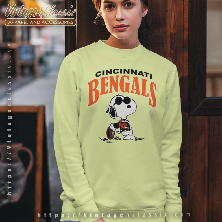 Cincinnati Bengals Snoopy Sweatshirt Cincinnati Bengals Snoopy Sweatshirt