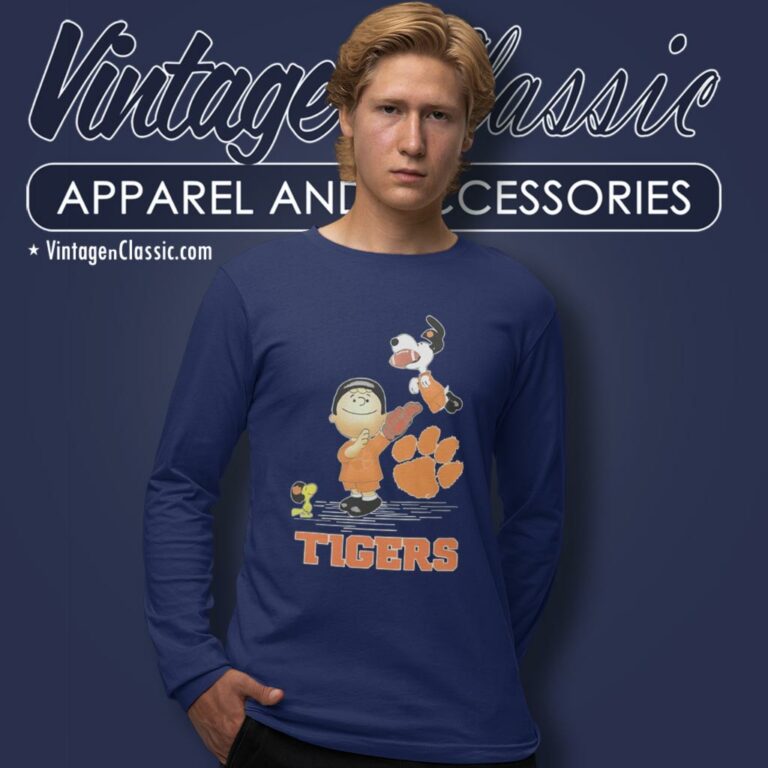 Clemson Tigers Snoopy Charlie Brown And Woodstock Long Sleeve Tee Clemson Tigers Snoopy Charlie Brown And Woodstock Long Sleeve Tee