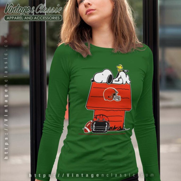 Cleveland Browns Snoopy And Woodstock Resting Together Long Sleeve Tee Cleveland Browns Snoopy And Woodstock Resting Together Long Sleeve Tee