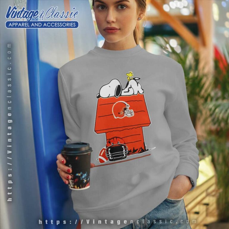 Cleveland Browns Snoopy And Woodstock Resting Together Sweatshirt Cleveland Browns Snoopy And Woodstock Resting Together Sweatshirt