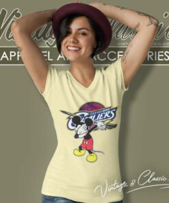 Cleveland Cavaliers Nba Basketball Dabbing Mickey V Neck TShirt