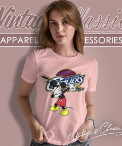 Cleveland Cavaliers Nba Basketball Dabbing Mickey Women TShirt