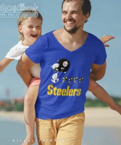 Cute Snoopy And Woodstock Pittsburgh Steelers V Neck TShirt