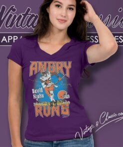 David Njoku Cleveland Browns Angry Runs Player V Neck TShirt