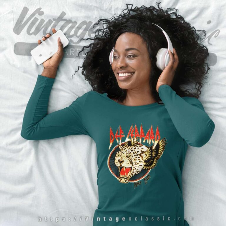 Def Leppard Daydreamer Long Sleeve Tee Def Leppard Daydreamer Long Sleeve Tee