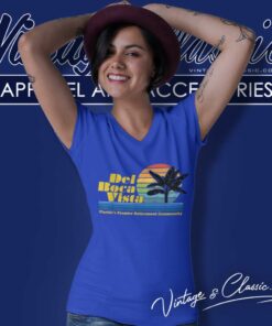 Del Boca Vista Funny Retirement Community V Neck TShirt