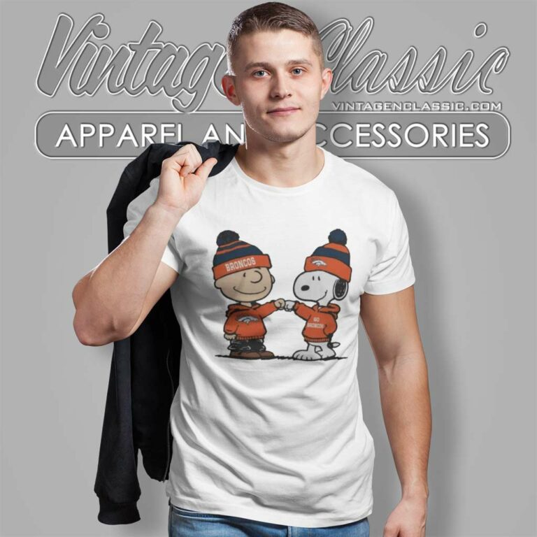 Denver Broncos Charlie Brown And Snoopy Wear Hoodie Nfl T Shirt Denver Broncos Charlie Brown And Snoopy Wear Hoodie Nfl T Shirt