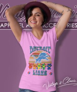 Detroit Lions Nfl Grateful Dancing Bears Retro V Neck TShirt