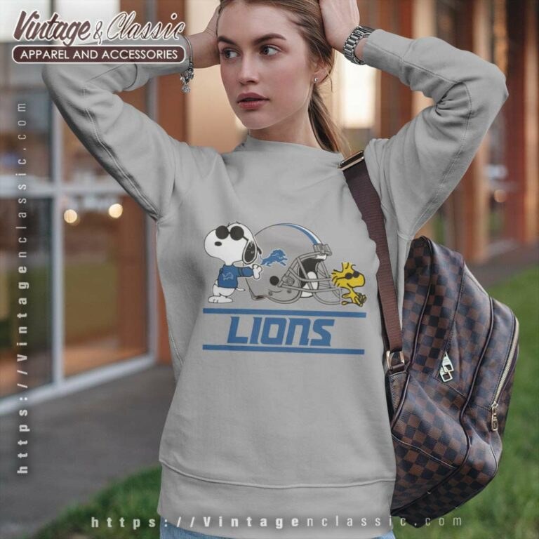 Detroit Lions Snoopy And Woodstock Helmet Sweatshirt Detroit Lions Snoopy And Woodstock Helmet Sweatshirt
