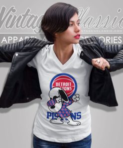 Detroit Pistons Snoopy Dabbing V Neck TShirt