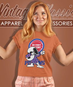 Detroit Pistons Snoopy Dabbing Women T Shirt