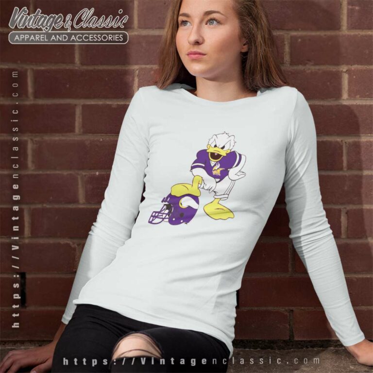 Donald Duck Minnesota Vikings Long Sleeve Tee Donald Duck Minnesota Vikings Long Sleeve Tee
