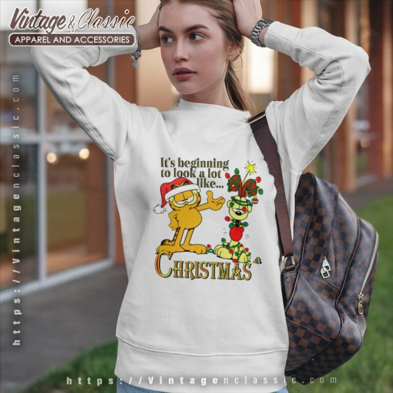Garfield Being Christmas Santa Sweatshirt Garfield Being Christmas Santa Sweatshirt