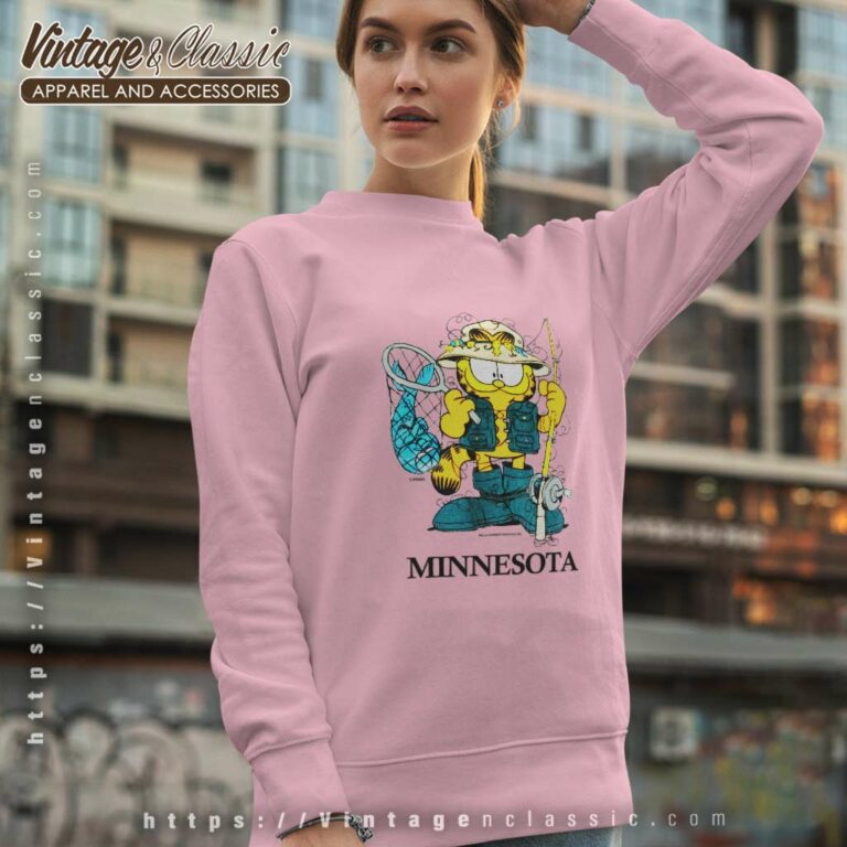 Garfield Goes Fishing Sweatshirt Garfield Goes Fishing Sweatshirt