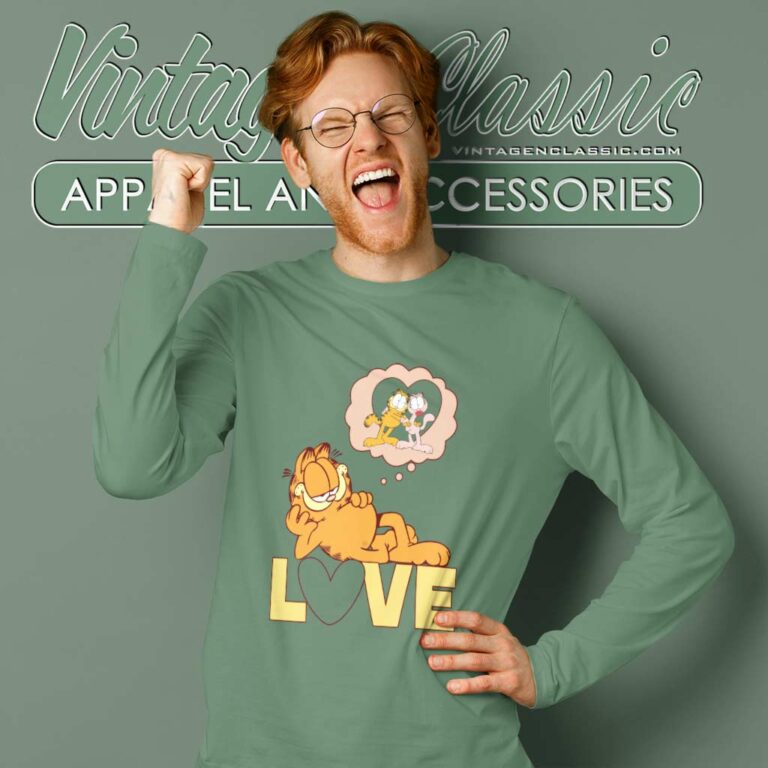 Garfield In Love Long Sleeve Tee Garfield In Love Long Sleeve Tee