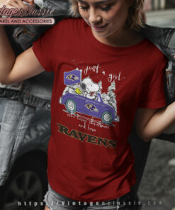 Girl Who Lover Christmas And Love Ravens Women T Shirt