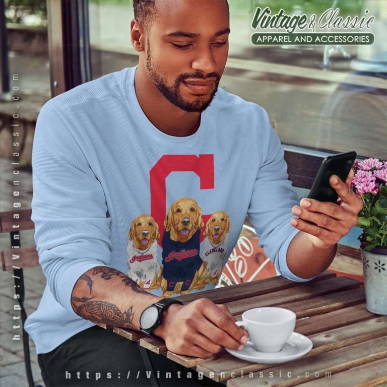 Golden Retriever Cleveland Indians Sweatshirt Golden Retriever Cleveland Indians Sweatshirt