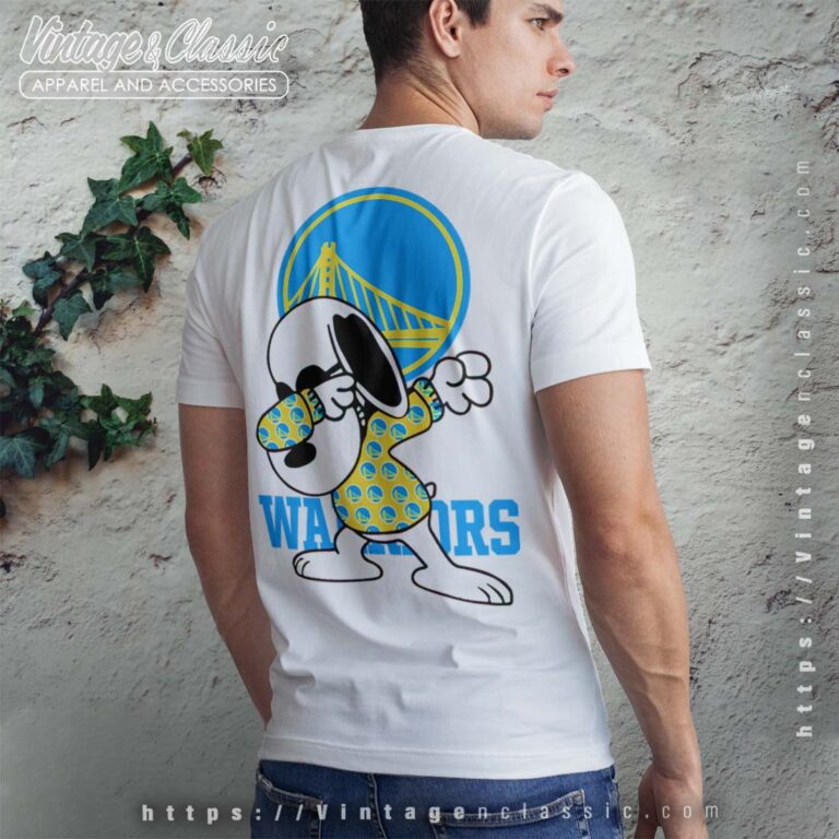 Golden State Warriors Snoopy Dabbing Backside T Shirt Golden State Warriors Snoopy Dabbing Backside T Shirt