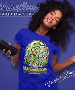 Green Bay Packers 2024 NFL Wild Card Playoffs Winners Signatures Shirt 6 Green Bay Packers 2024 Nfl Wild Card Playoffs Winners Signatures Women T Shirt