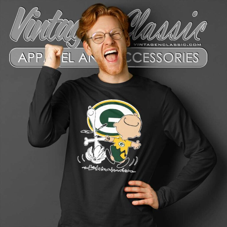Green Bay Packers Charlie Brown Snoopy Dancing Long Sleeve Tee Green Bay Packers Charlie Brown Snoopy Dancing Long Sleeve Tee